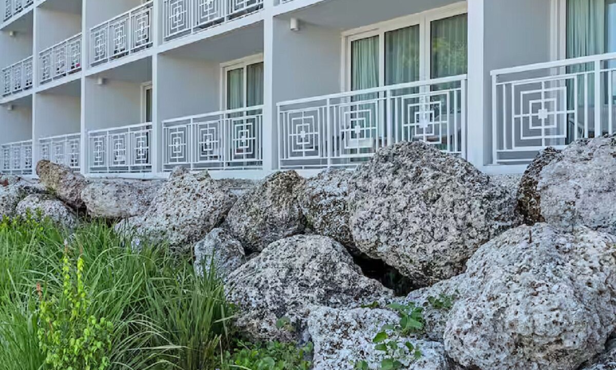 Photo of Others in Rock Harbor