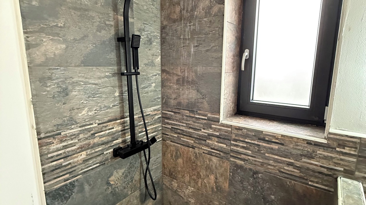 Photo of Bathroom in Dinoze