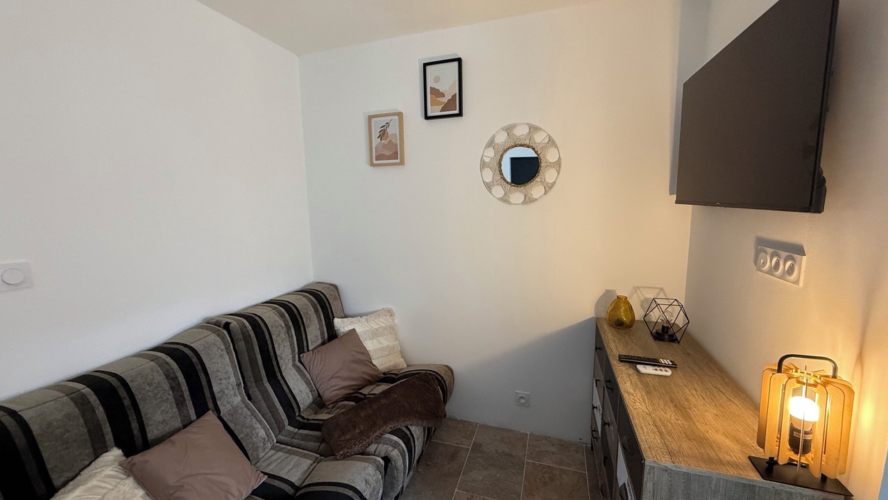 Photo of Livingroom in Dinoze