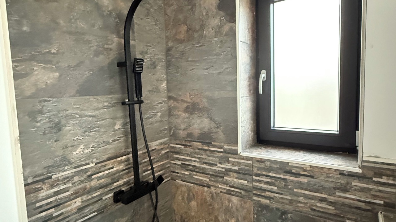 Photo of Bathroom in Dinoze