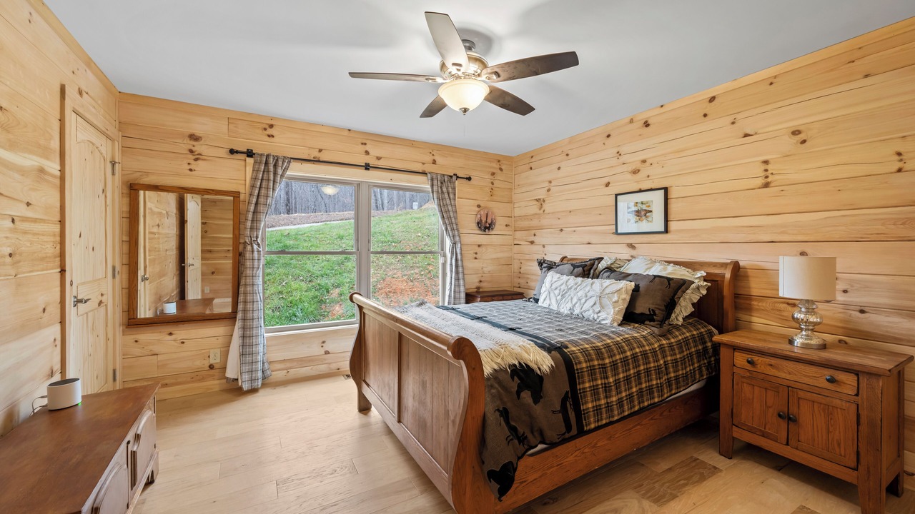 Photo of Bedroom in Lake Lure