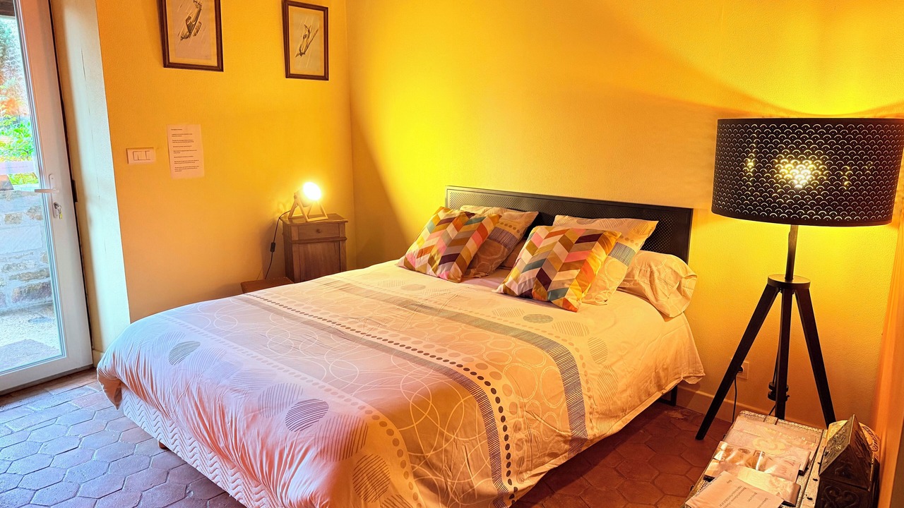 Photo of Bedroom in Dracy-le-Fort