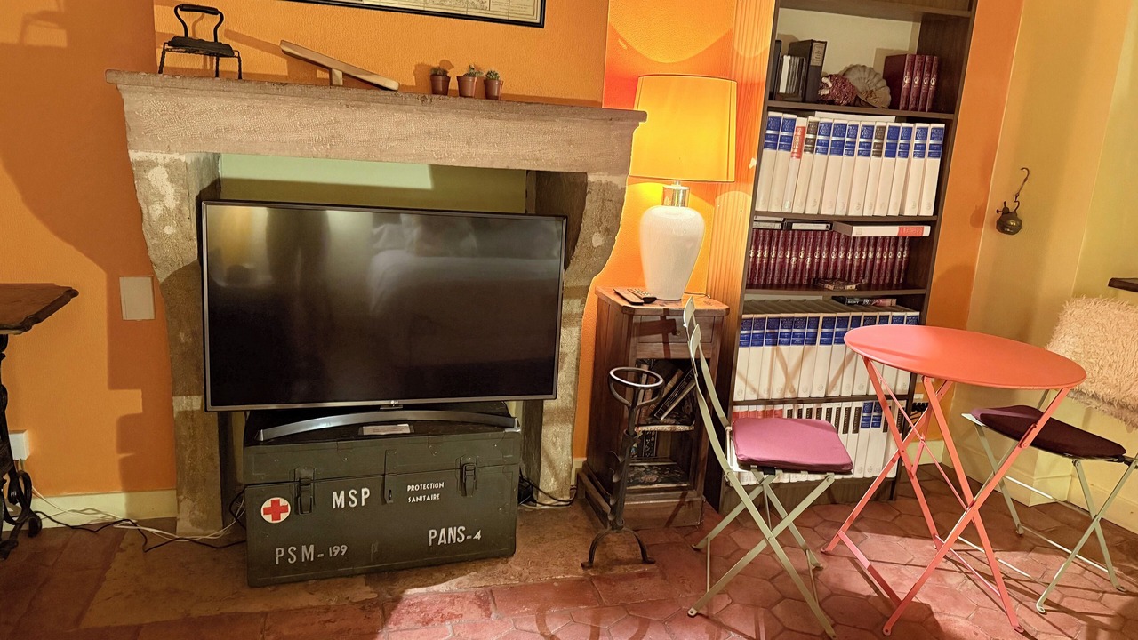 Photo of Livingroom in Dracy-le-Fort