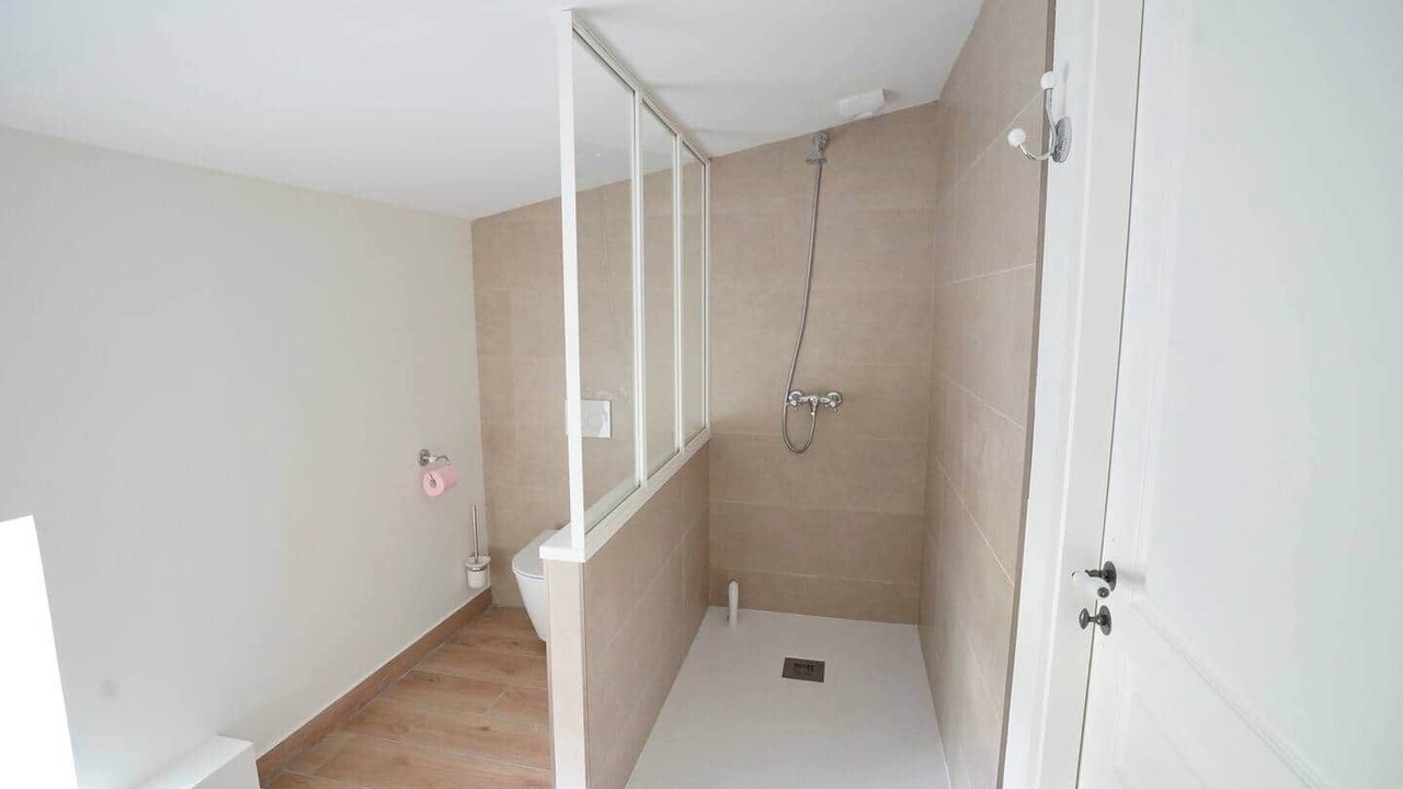 Photo of Bathroom in Chateau-Thebaud