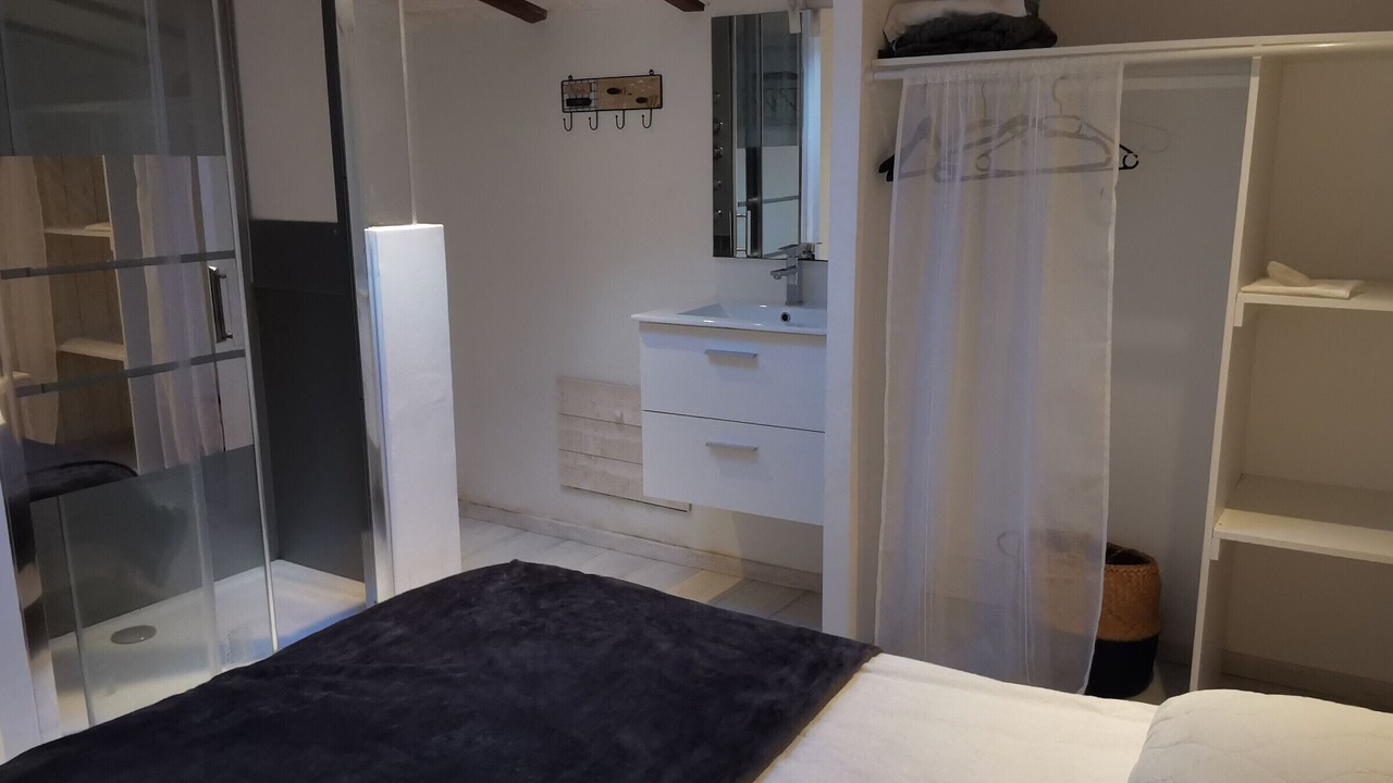 Photo of Bedroom in St Benoist-sur-Mer