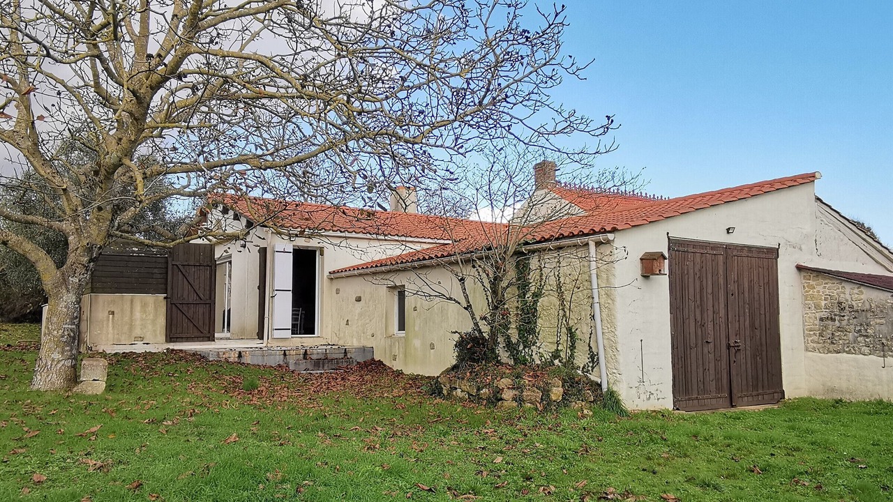 Photo of Outdoor in St Benoist-sur-Mer