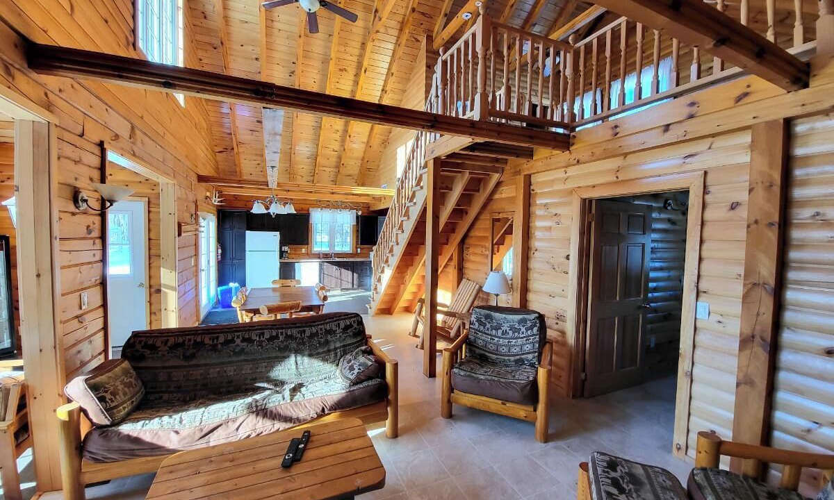 Photo of Livingroom in North Frontenac