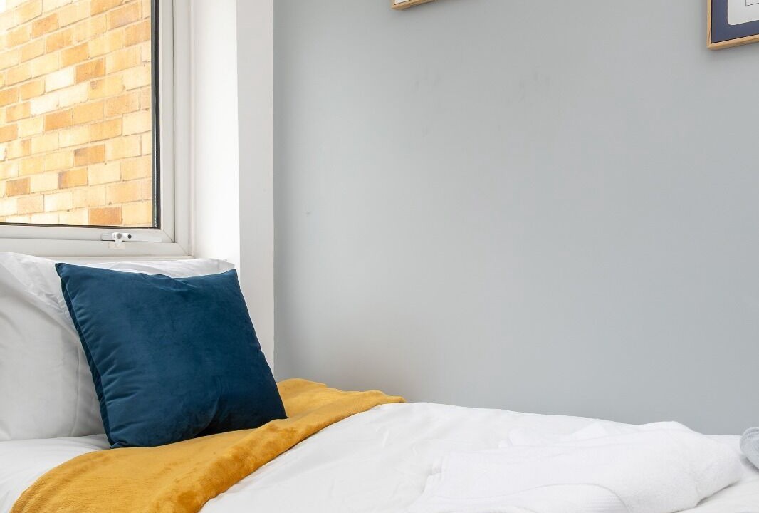 Photo of Bedroom in Farnborough and Crofton