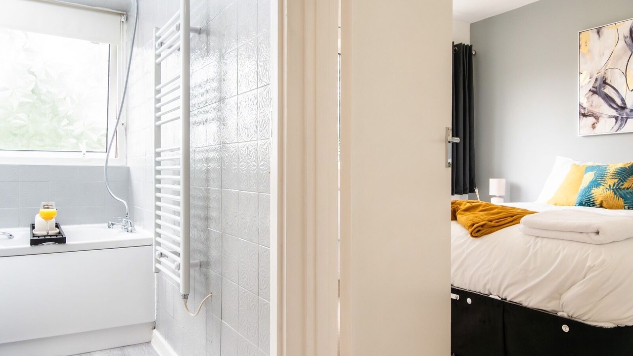 Photo of Bedroom in Farnborough and Crofton