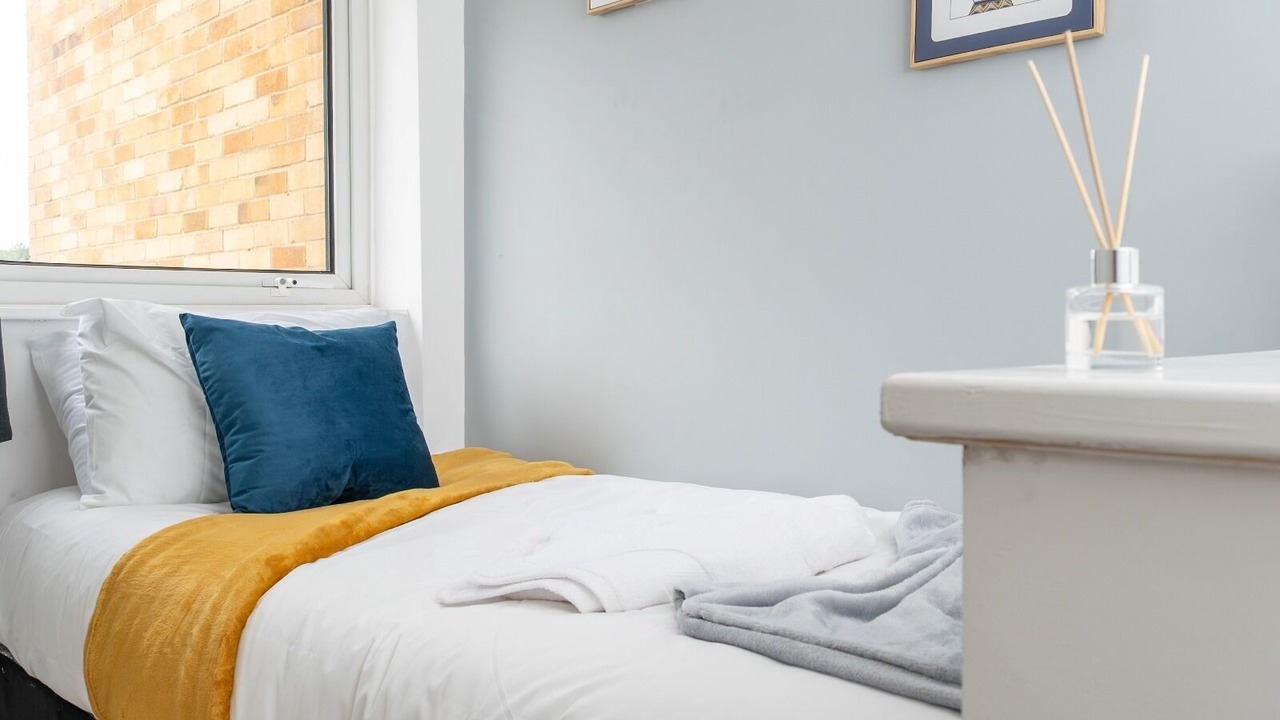 Photo of Bedroom in Farnborough and Crofton