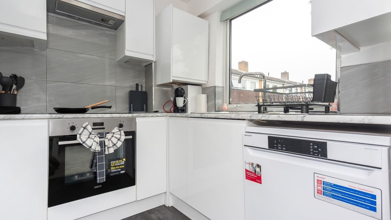Photo of Kitchen in Farnborough and Crofton