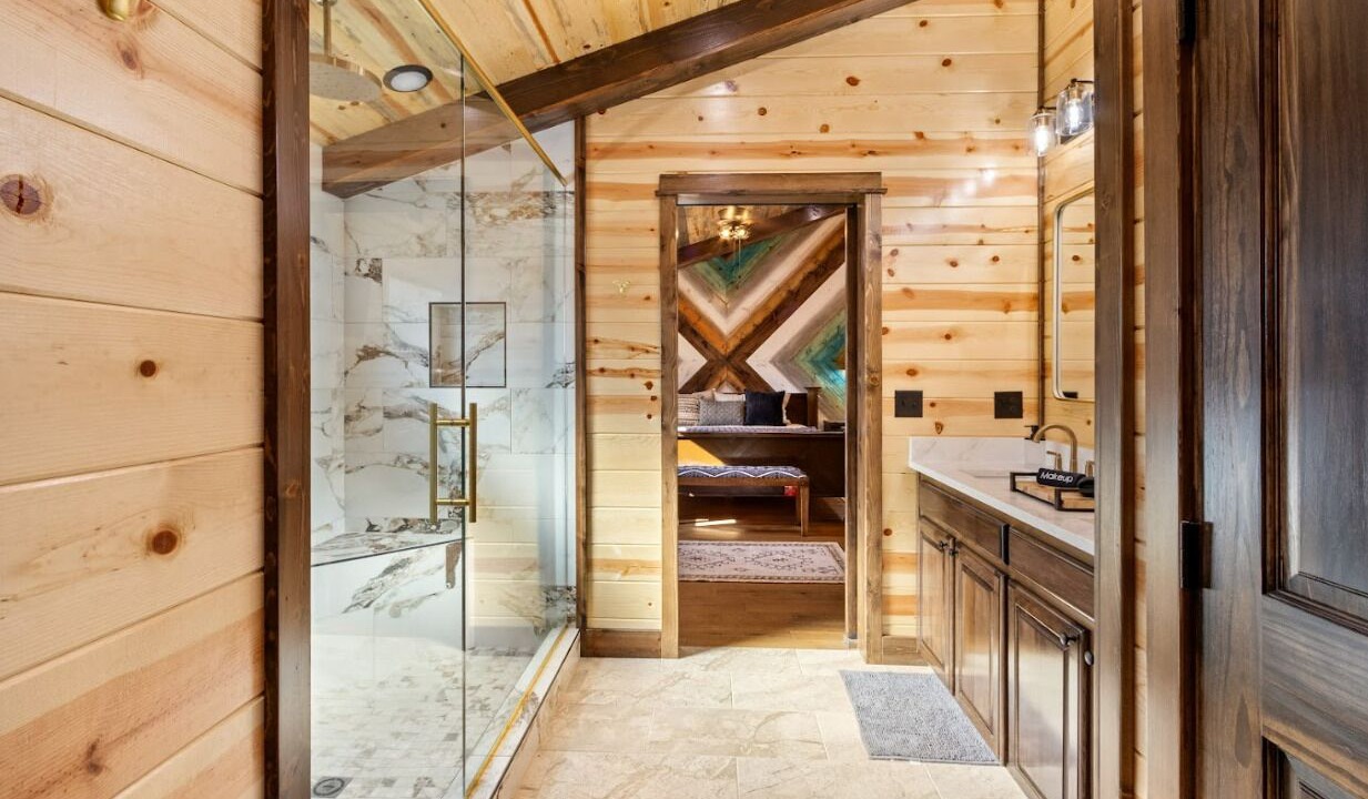 Photo of Bathroom in Antlers