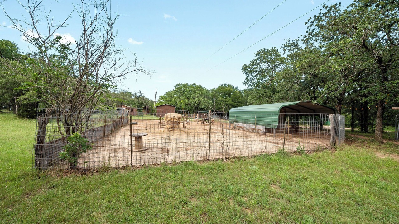 Photo of Others in Hico