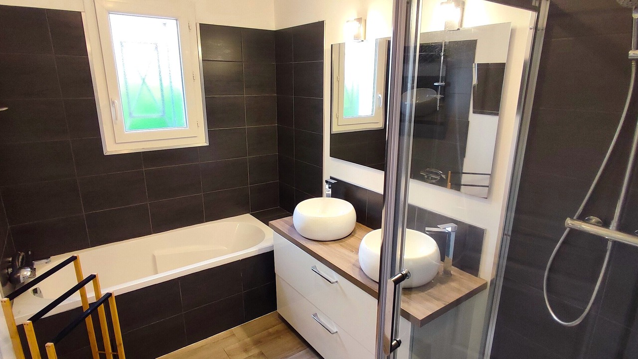 Photo of Bathroom in Parentis-en-Born