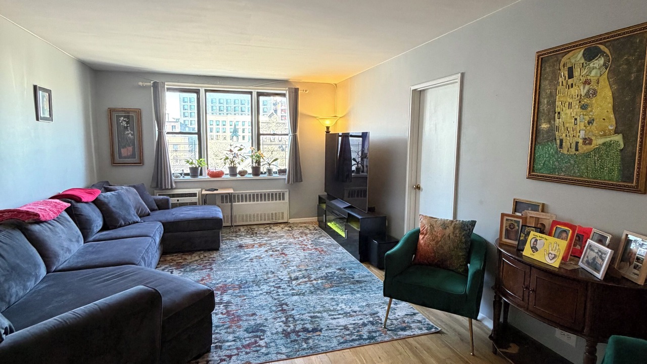 Photo of Livingroom in Bedford Park