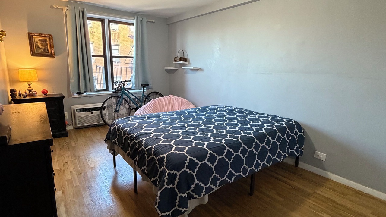 Photo of Bedroom in Bedford Park