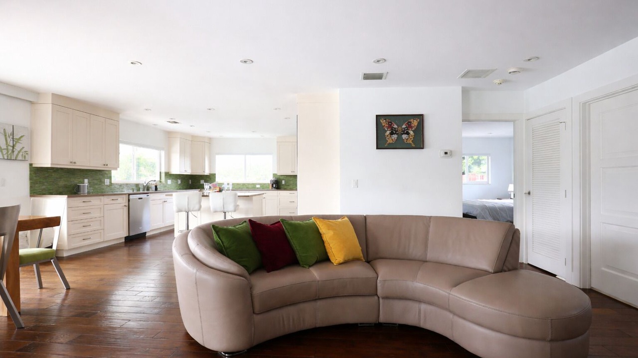 Photo of Livingroom in Dolphin Isles
