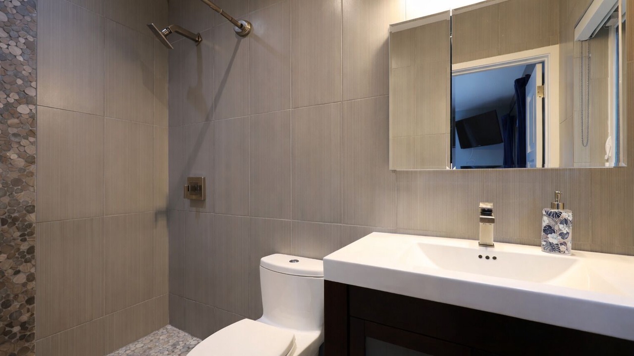 Photo of Bathroom in Dolphin Isles