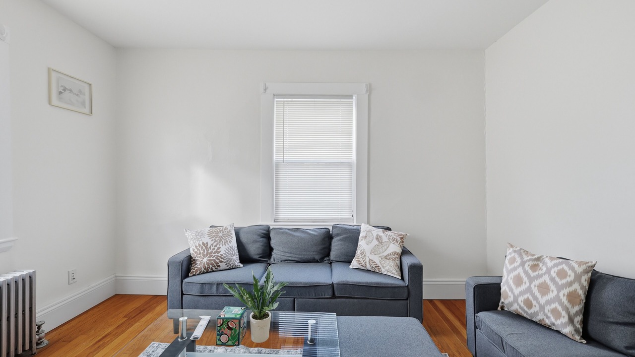 Photo of Livingroom in Nonantum
