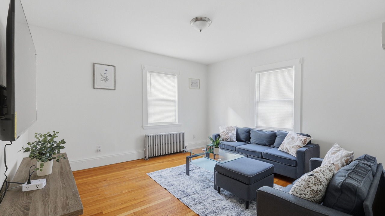 Photo of Livingroom in Nonantum