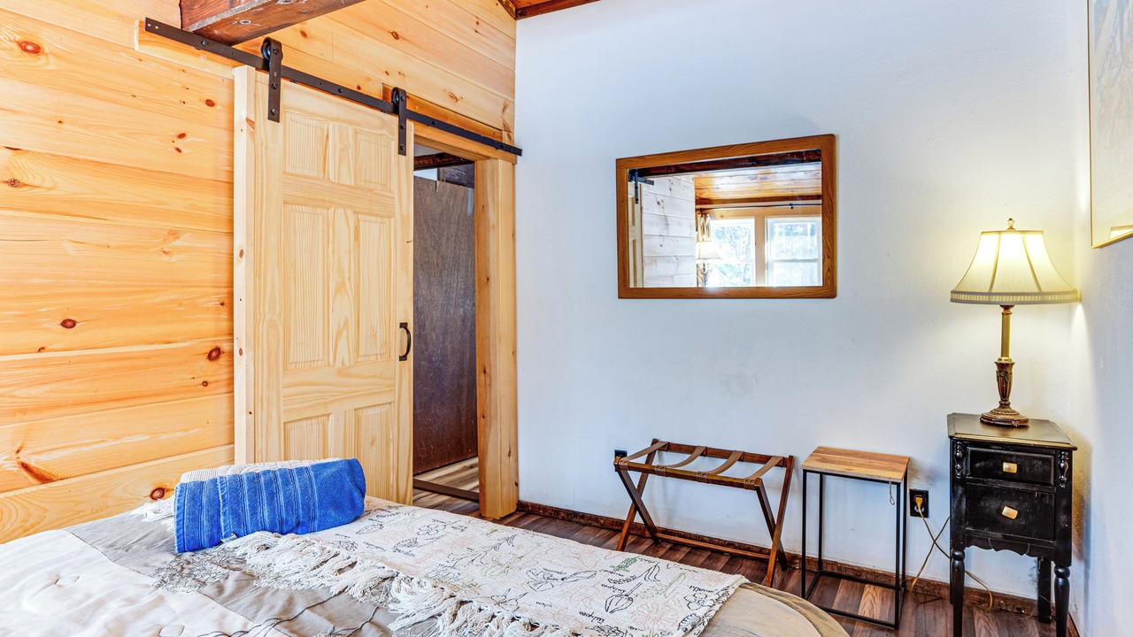 Photo of Bedroom in Center Conway