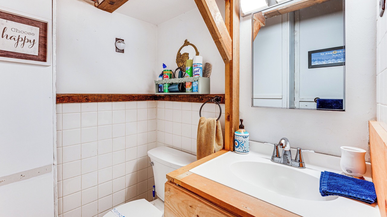 Photo of Bathroom in Center Conway