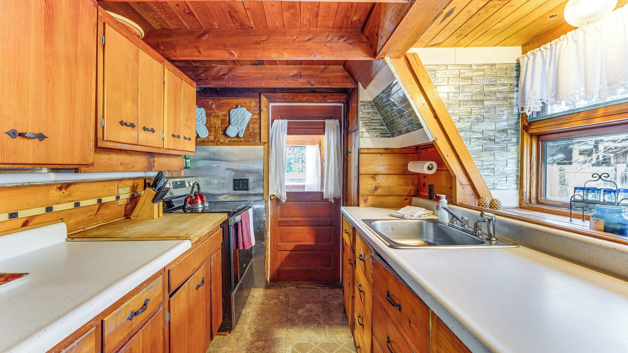 Photo of Kitchen in Center Conway