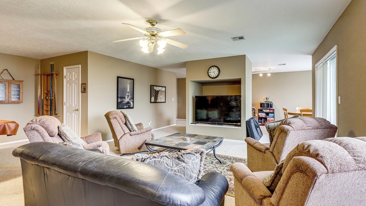 Photo of Livingroom in Grove