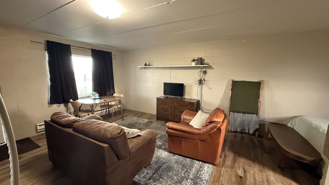 Photo of Livingroom in Sheldon