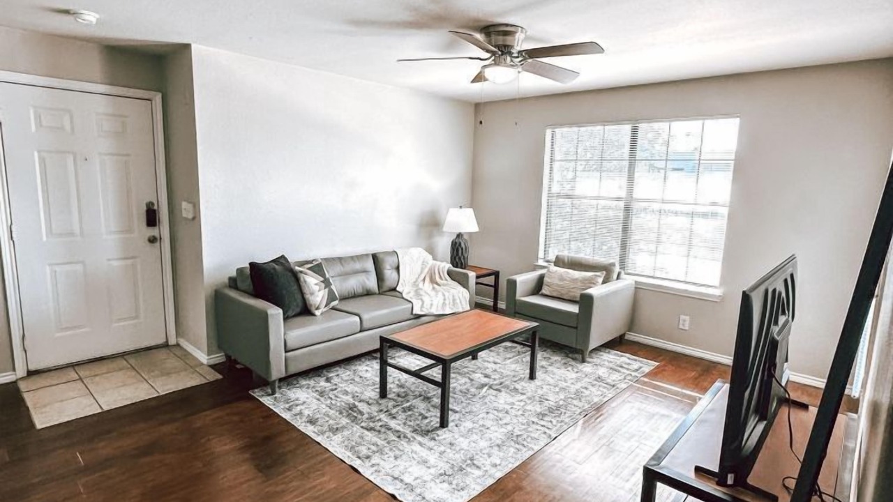 Photo of Livingroom in Denton