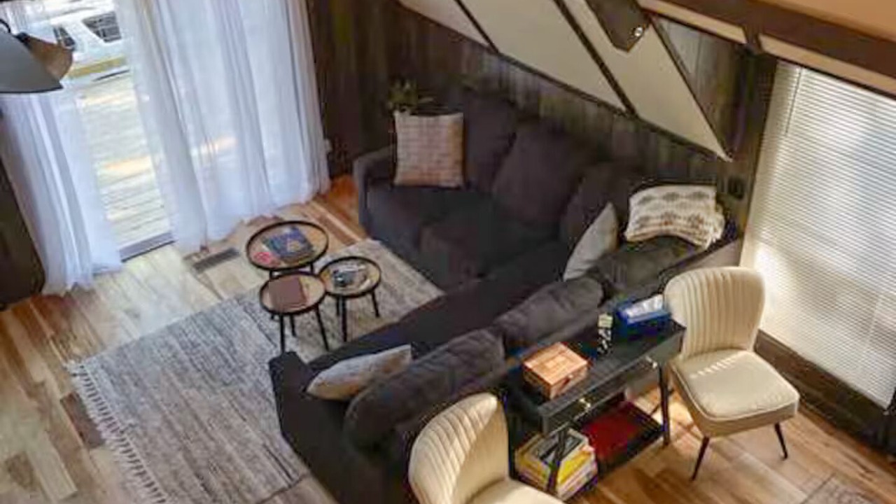 Photo of Livingroom in West Salem