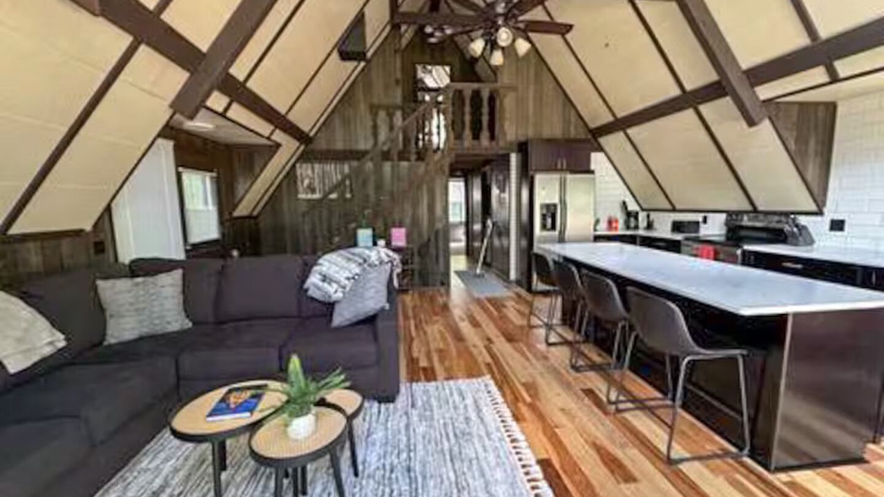 Photo of Livingroom in West Salem