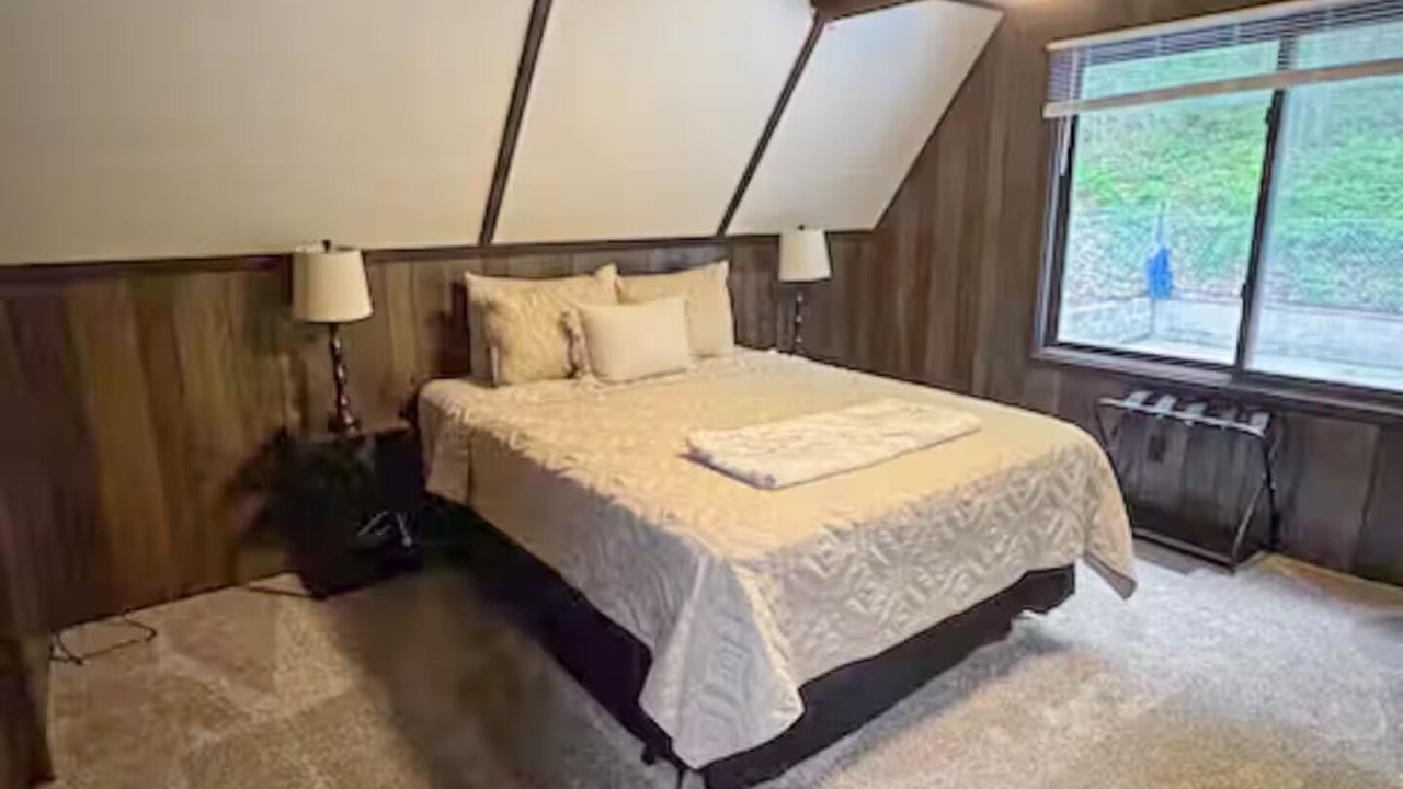 Photo of Bedroom in West Salem