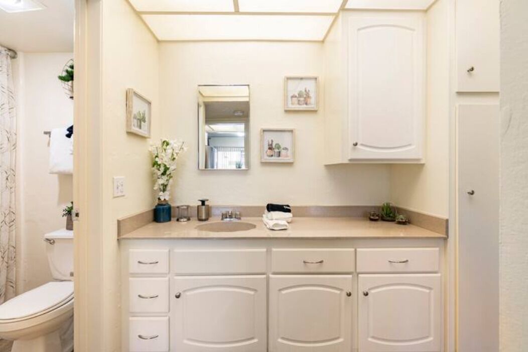 Photo of Bathroom in Thousand Oaks
