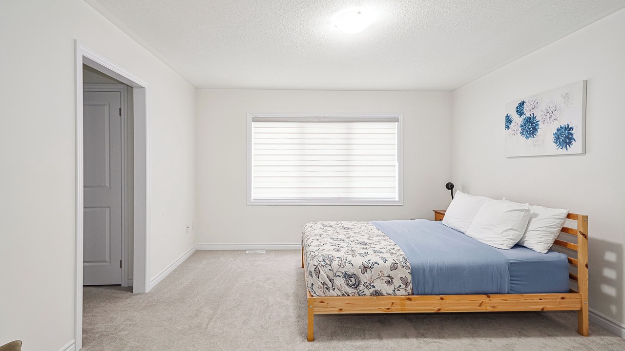 Photo of Bedroom in Wasaga Beach