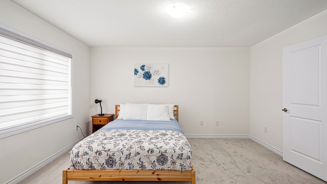 Photo of Bedroom in Wasaga Beach