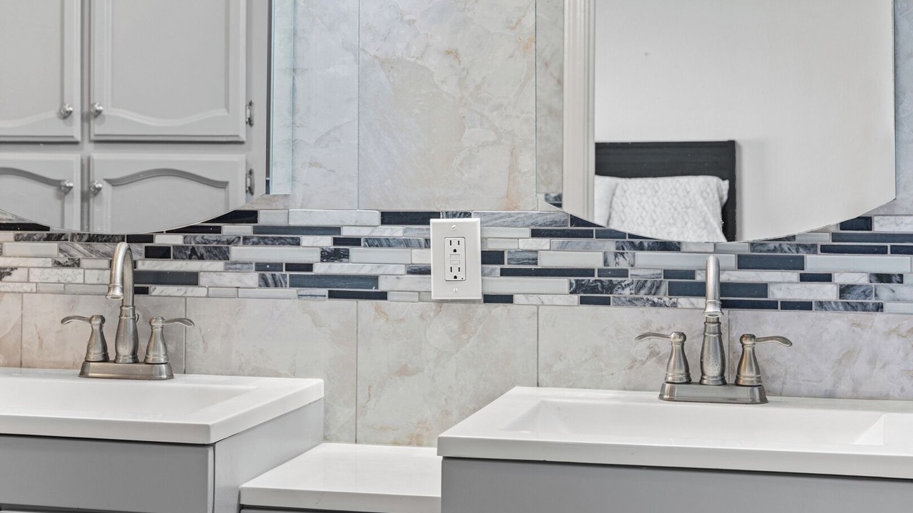 Photo of Bathroom in Arden-Arcade