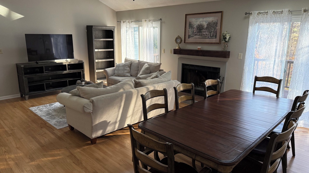 Photo of Livingroom in Carrboro