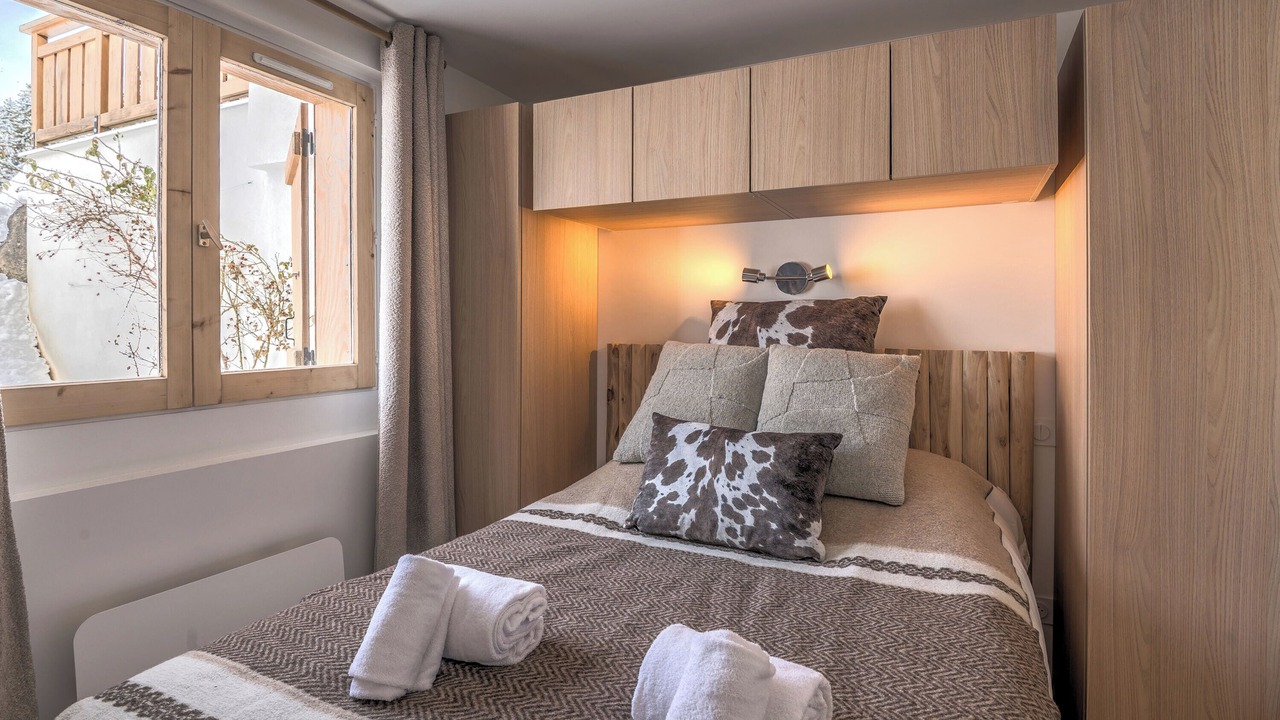 Photo of Bedroom in Demi-Quartier