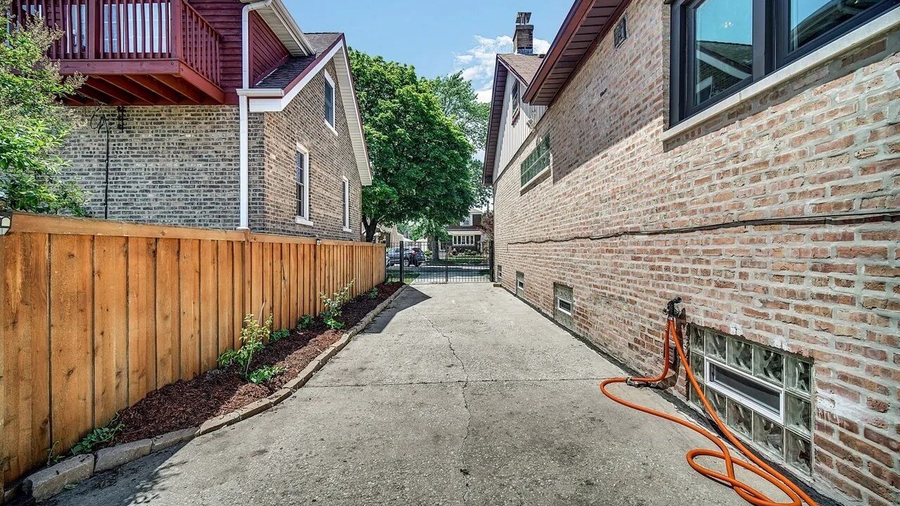 Photo of Outdoor in Garfield Ridge