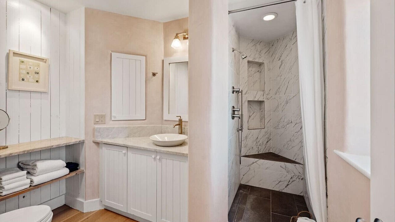 Photo of Bathroom in Tesuque Hills