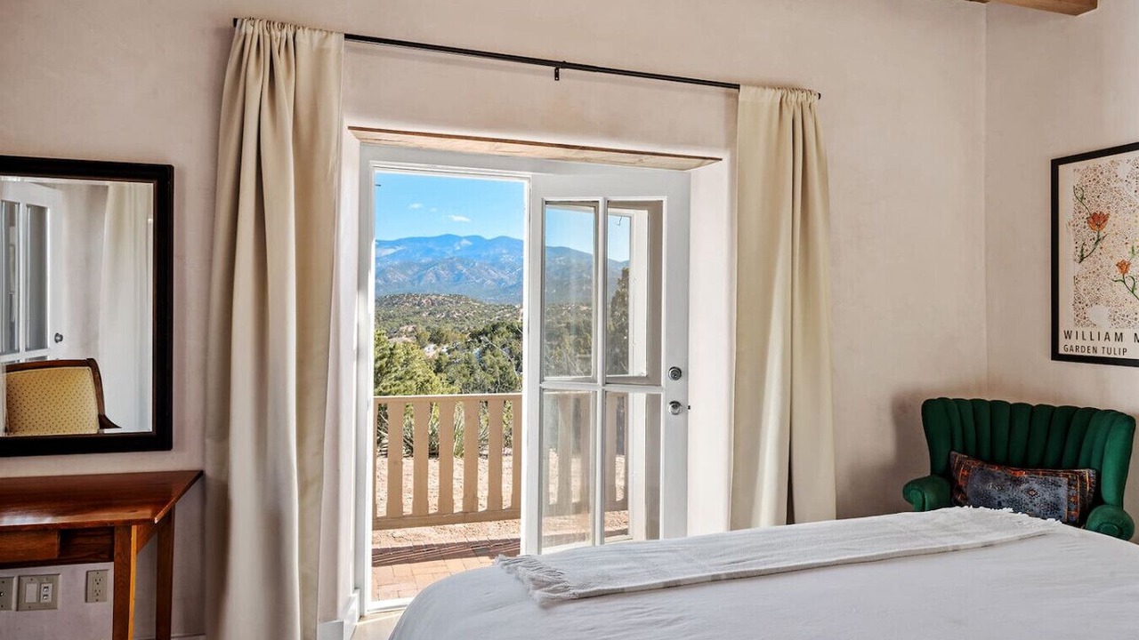 Photo of Bedroom in Tesuque Hills