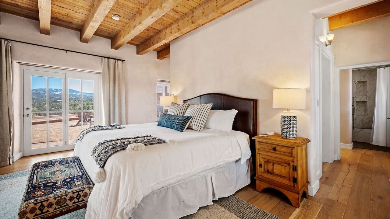 Photo of Bedroom in Tesuque Hills
