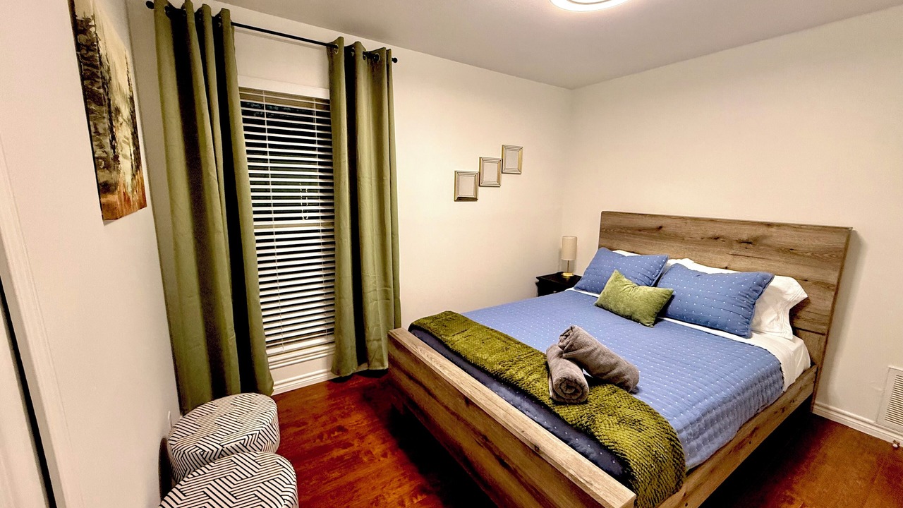 Photo of Bedroom in North Central Thousand Oaks