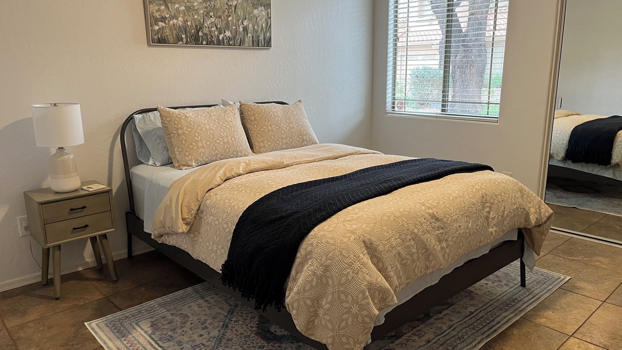 Photo of Bedroom in Alta Mesa