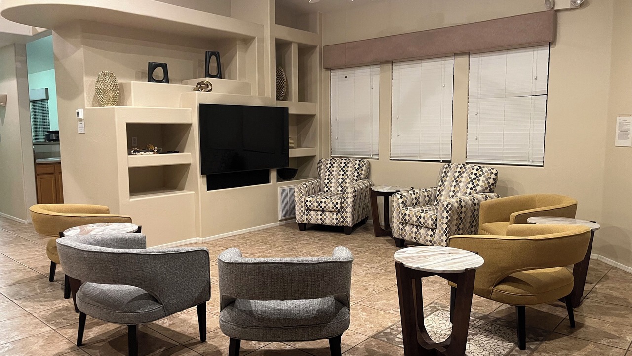 Photo of Livingroom in Alta Mesa