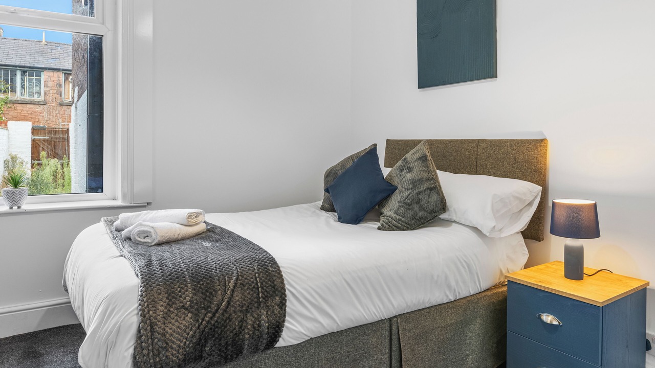 Photo of Bedroom in Birkenhead