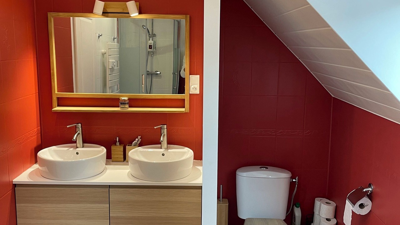 Photo of Bathroom in Germigny-sous-Coulombs