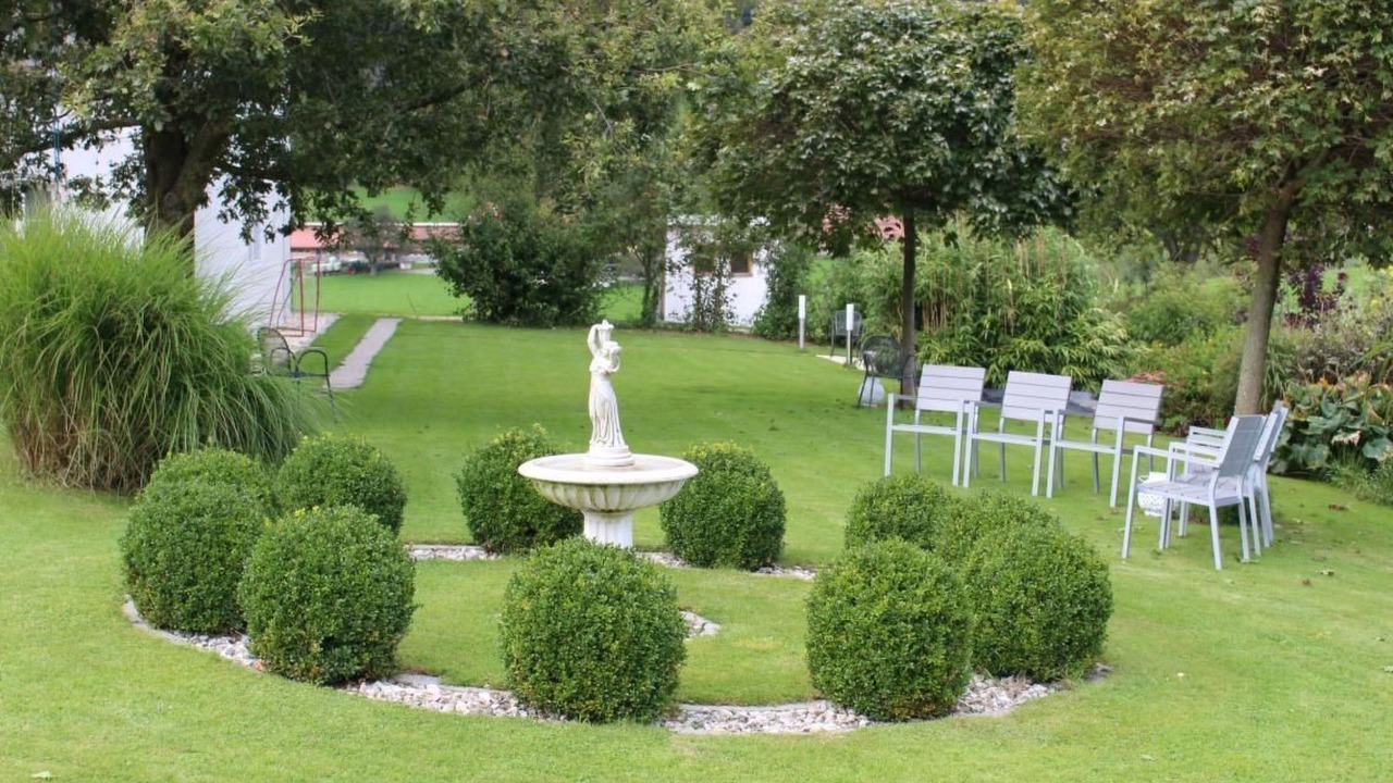 Photo of Others in Gansbrunnen