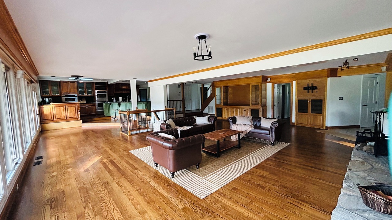 Photo of Livingroom in North Raleigh